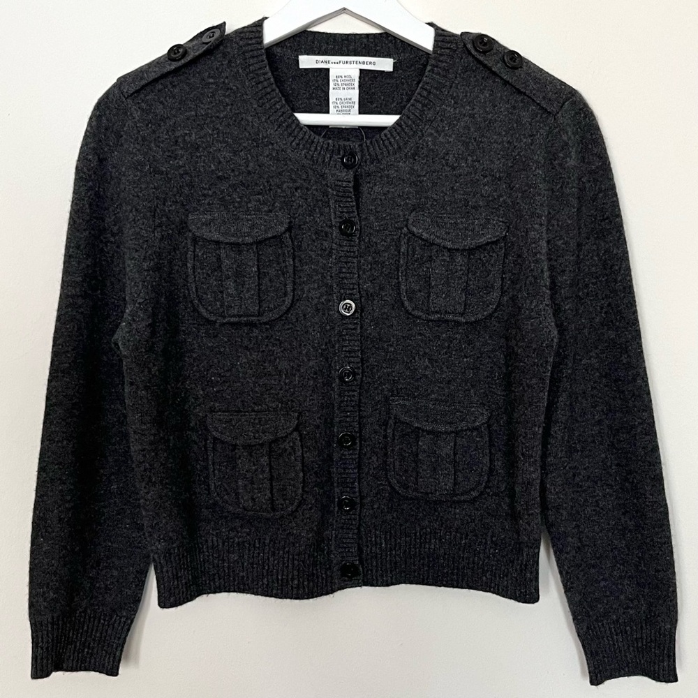 Diane Von Furstenberg • M • Wool Cashmere Blend Cropped Button-Up Sweater
